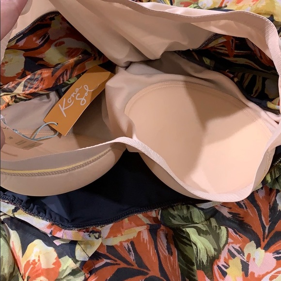 Floral Tankini Top - Picture 10 of 11